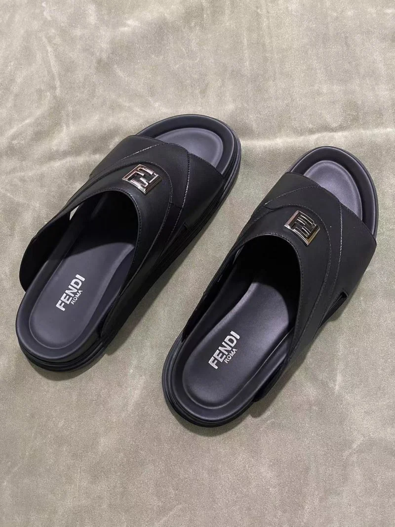 Fendi Slippers Effortless 23512