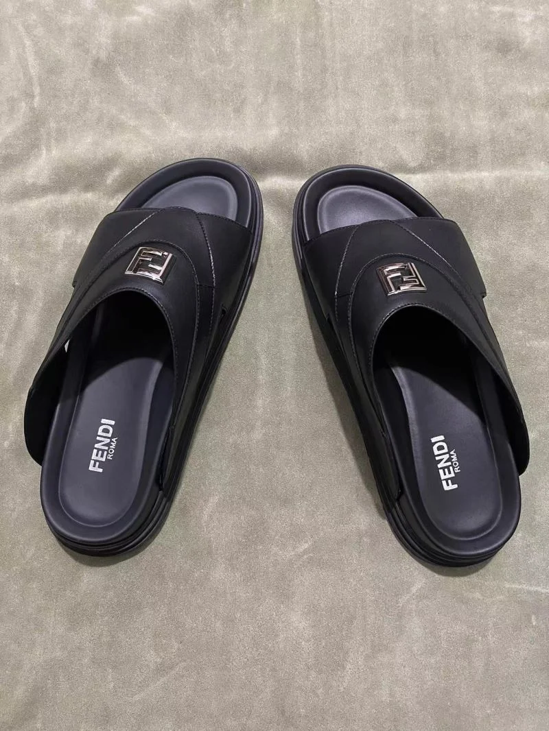 Fendi Slippers Effortless 23512