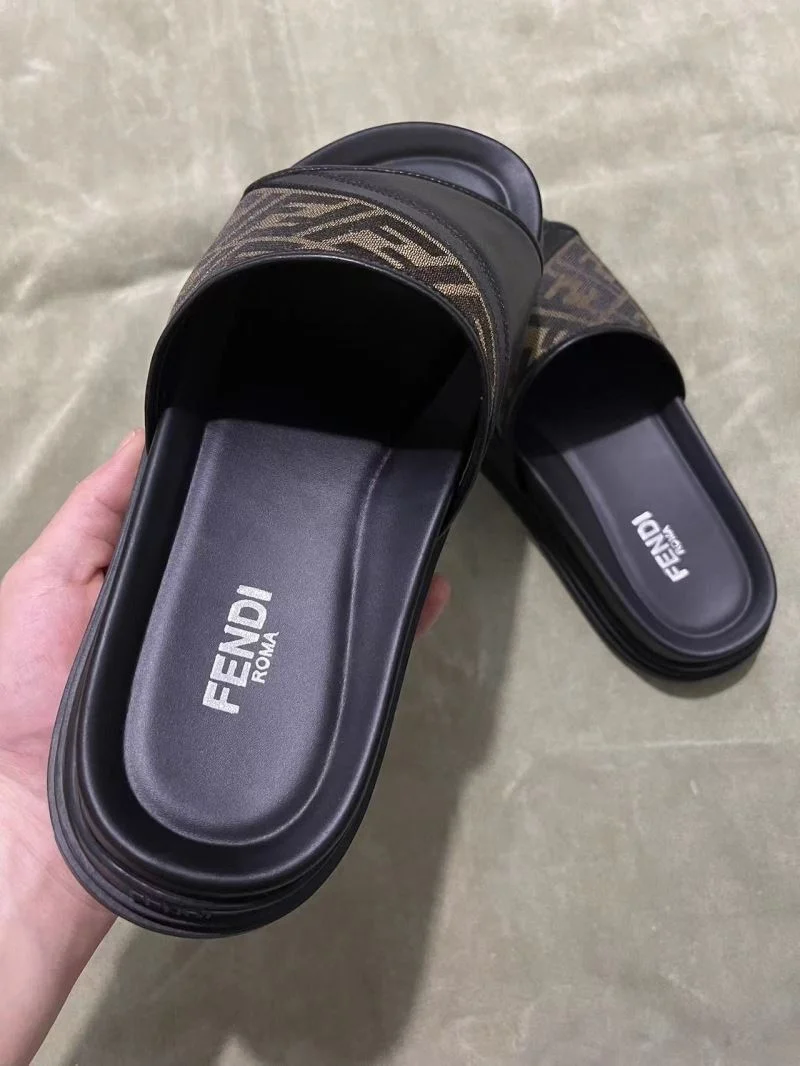 Resilient Fendi Slippers 23509