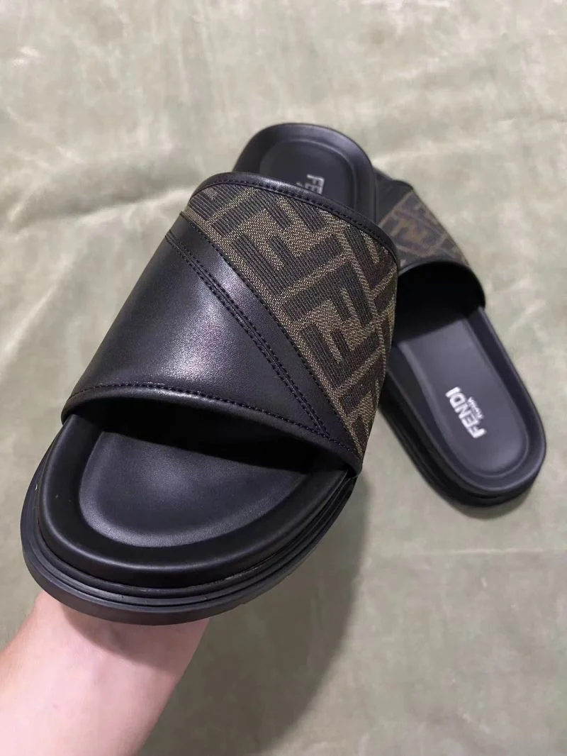Resilient Fendi Slippers 23509