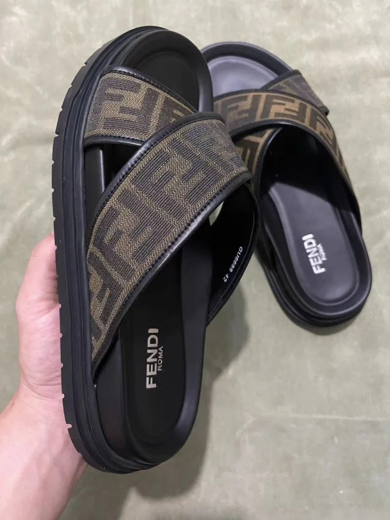 Fendi Slippers Breathable 23508