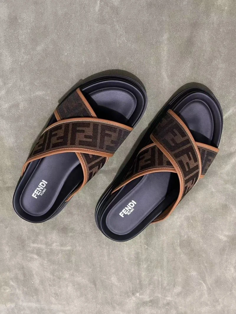 Compact Fendi Slippers 23497