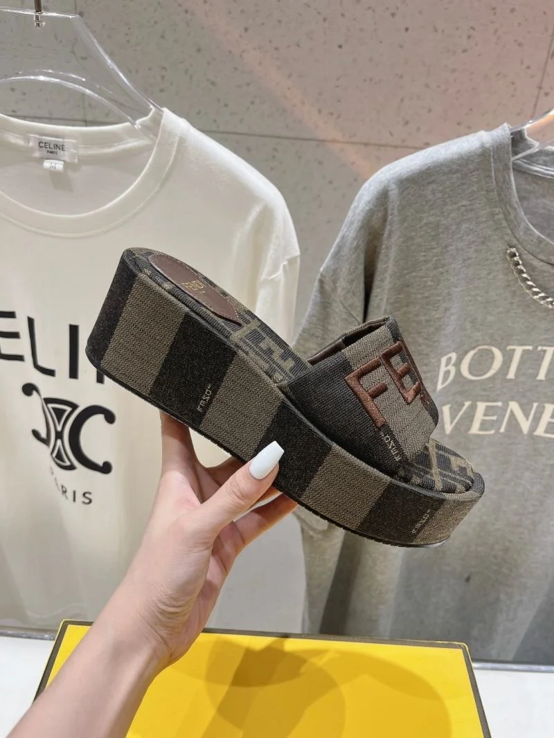 Fendi Slippers GoAnywhere 23501