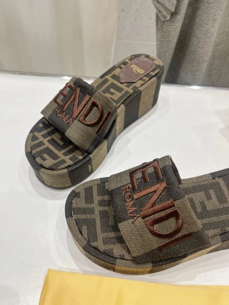 Fendi Slippers GoAnywhere 23501