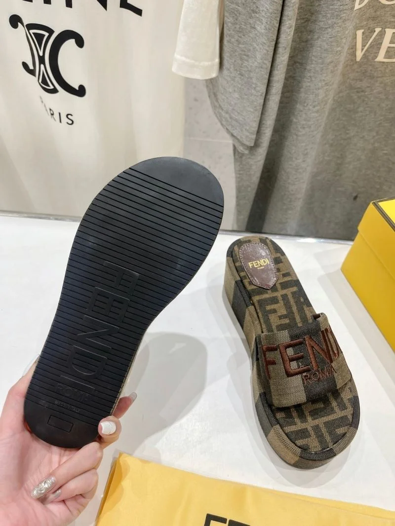 Fendi Slippers GoAnywhere 23501