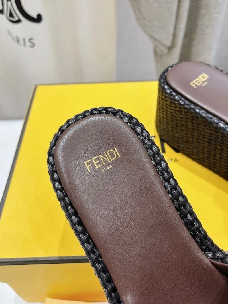 Fendi Slippers Snug 23507