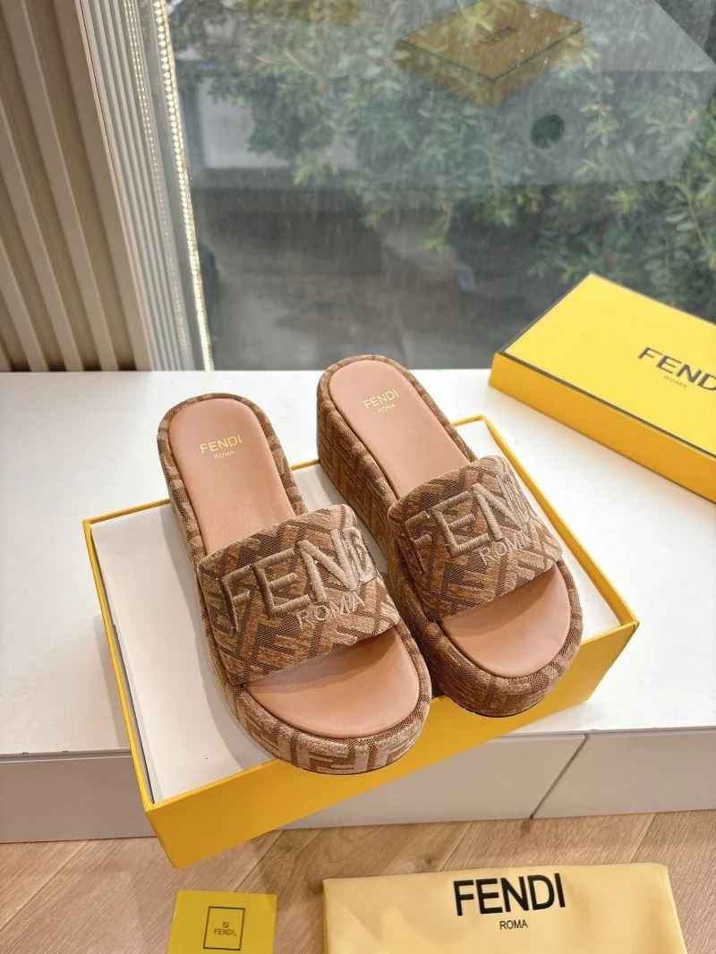 AllSeason Fendi Slippers 23399