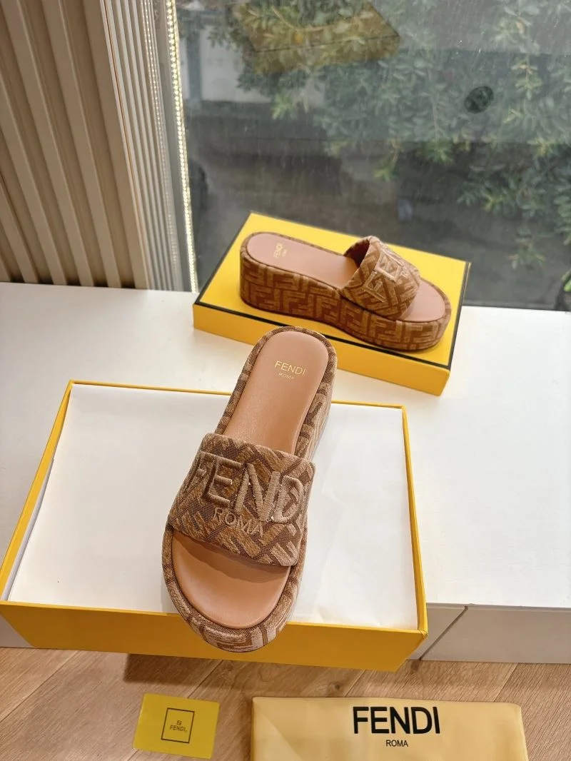 AllSeason Fendi Slippers 23399