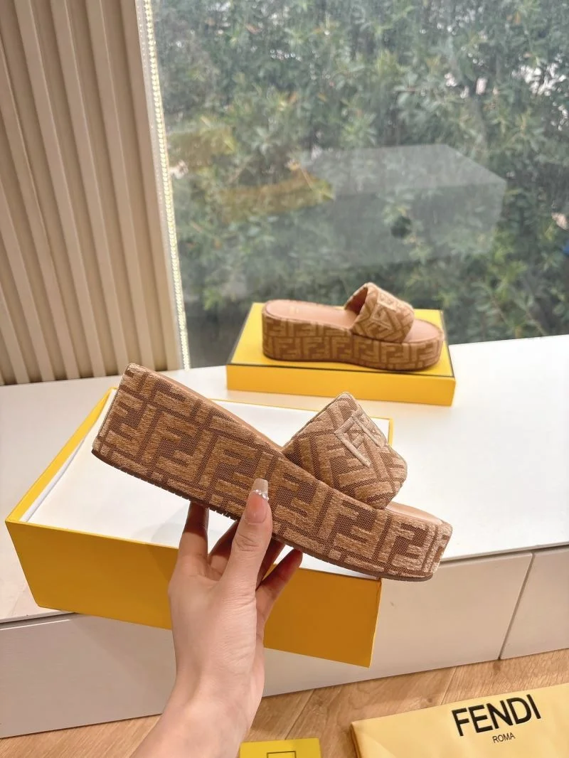 AllSeason Fendi Slippers 23399