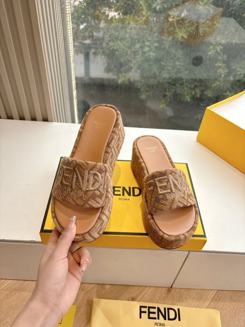 AllSeason Fendi Slippers 23399