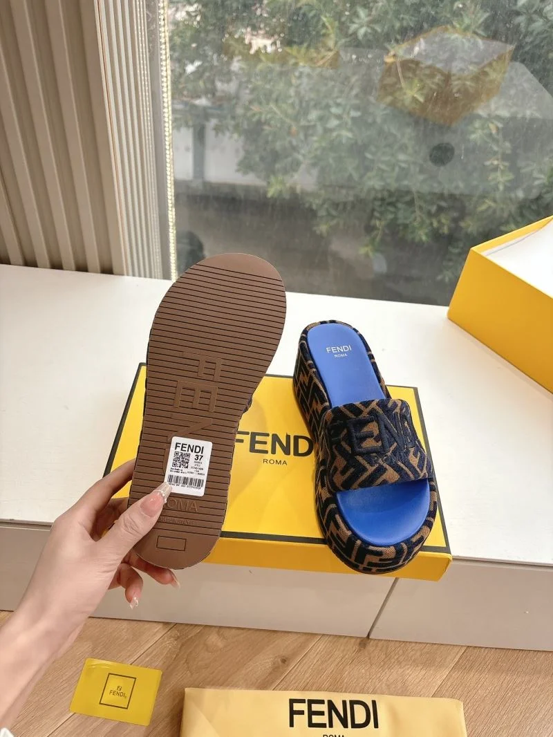 Contemporary Fendi Slippers 23394