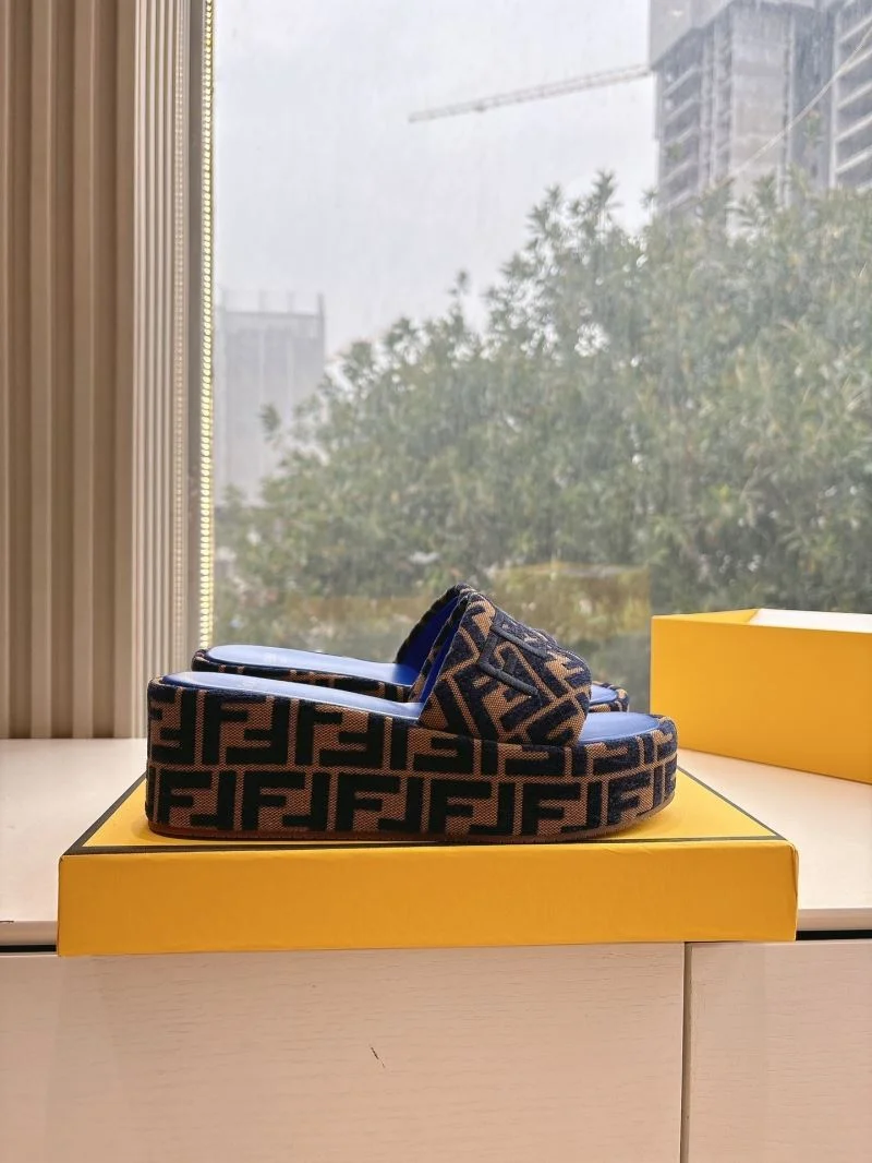 Contemporary Fendi Slippers 23394