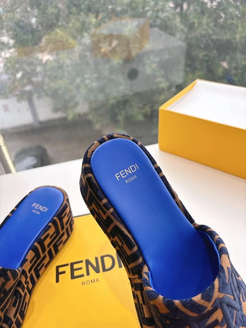 Contemporary Fendi Slippers 23394
