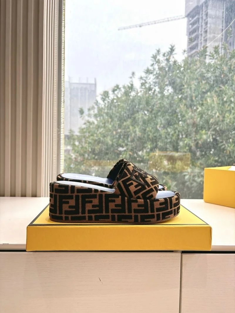QuickDry Fendi Slippers 23392