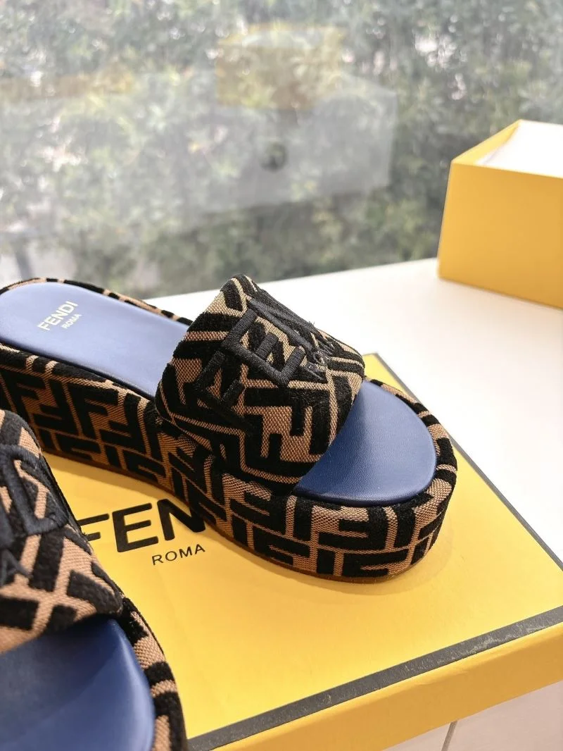 QuickDry Fendi Slippers 23392