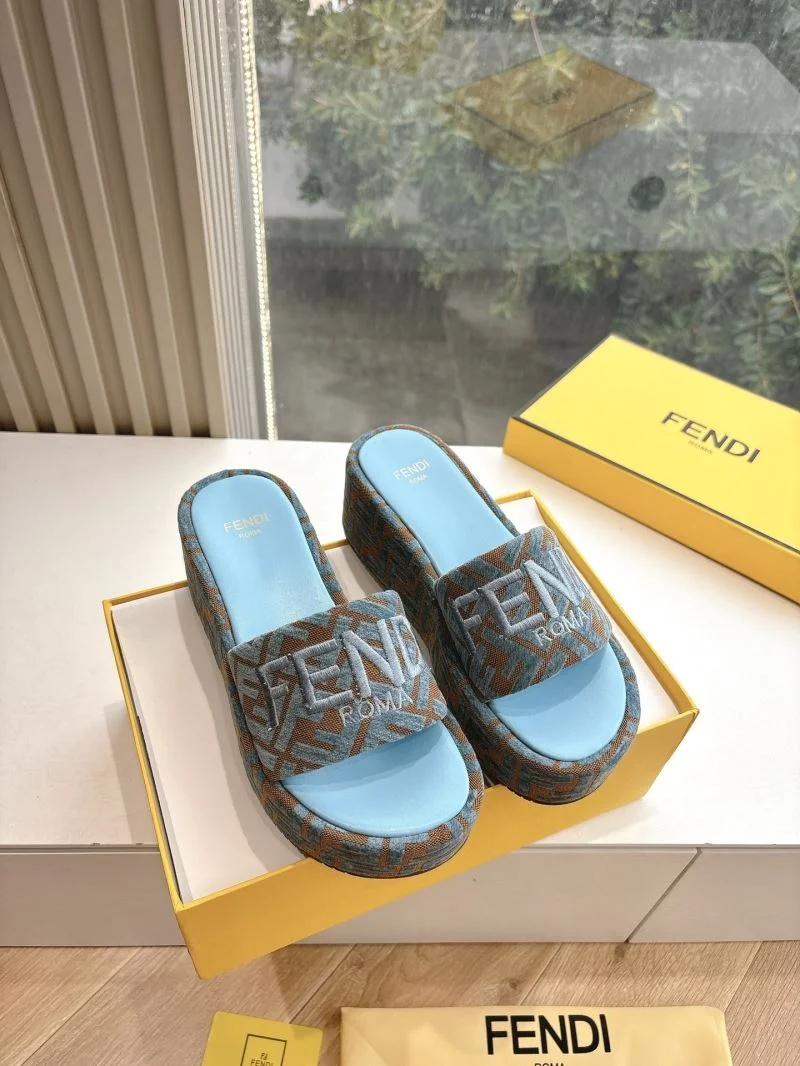 Casual Fendi Slippers 23391