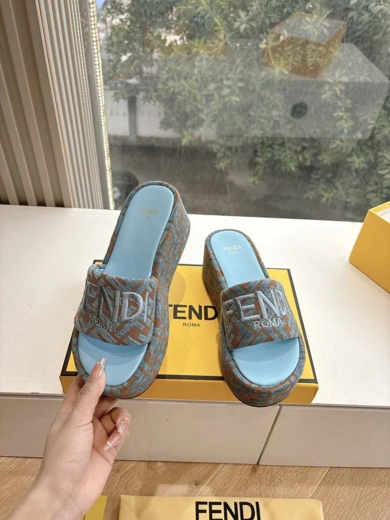 Casual Fendi Slippers 23391