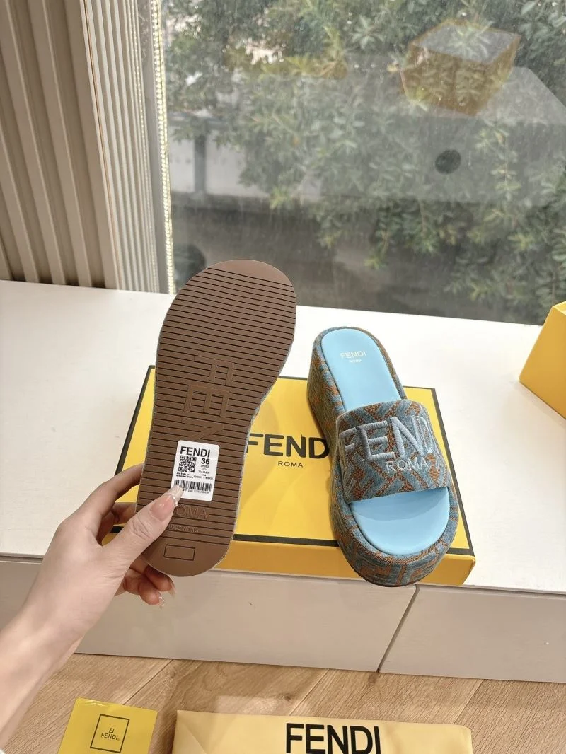 Casual Fendi Slippers 23391