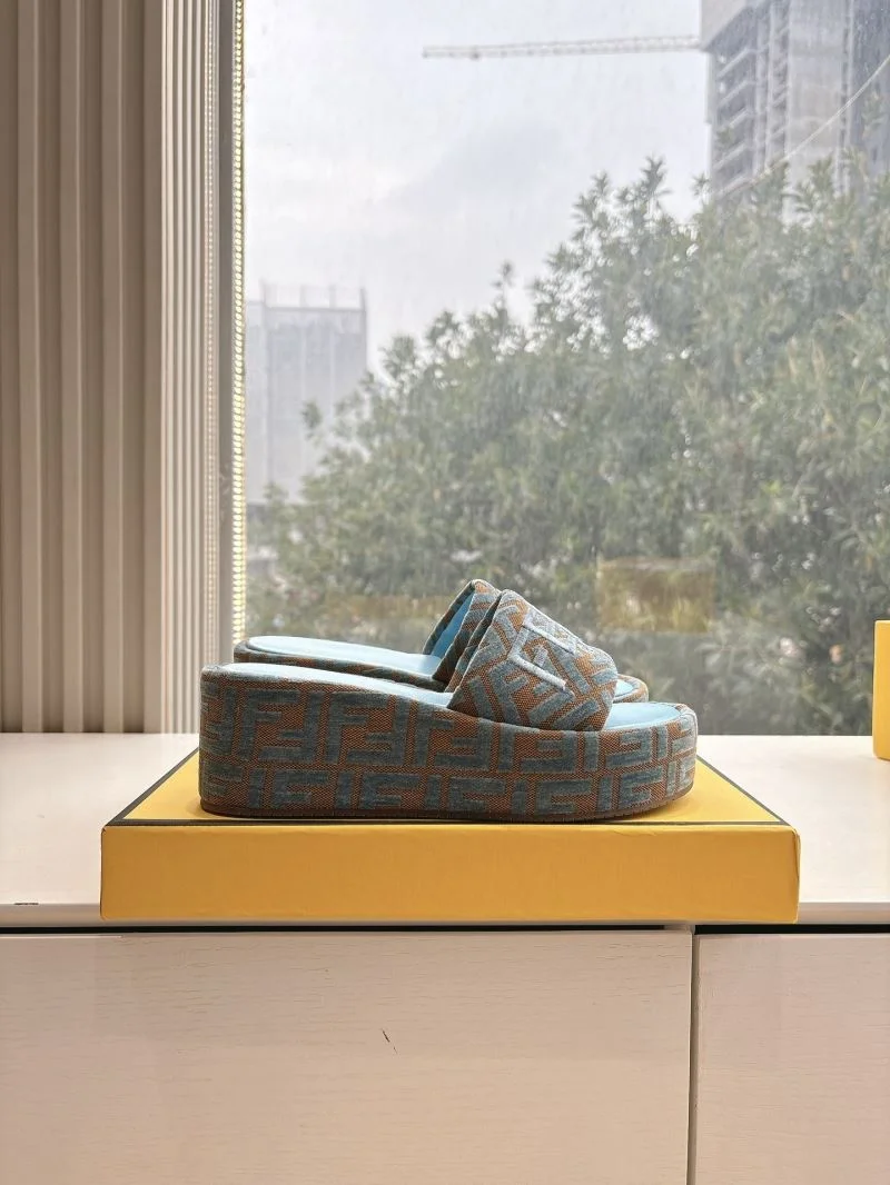 Casual Fendi Slippers 23391