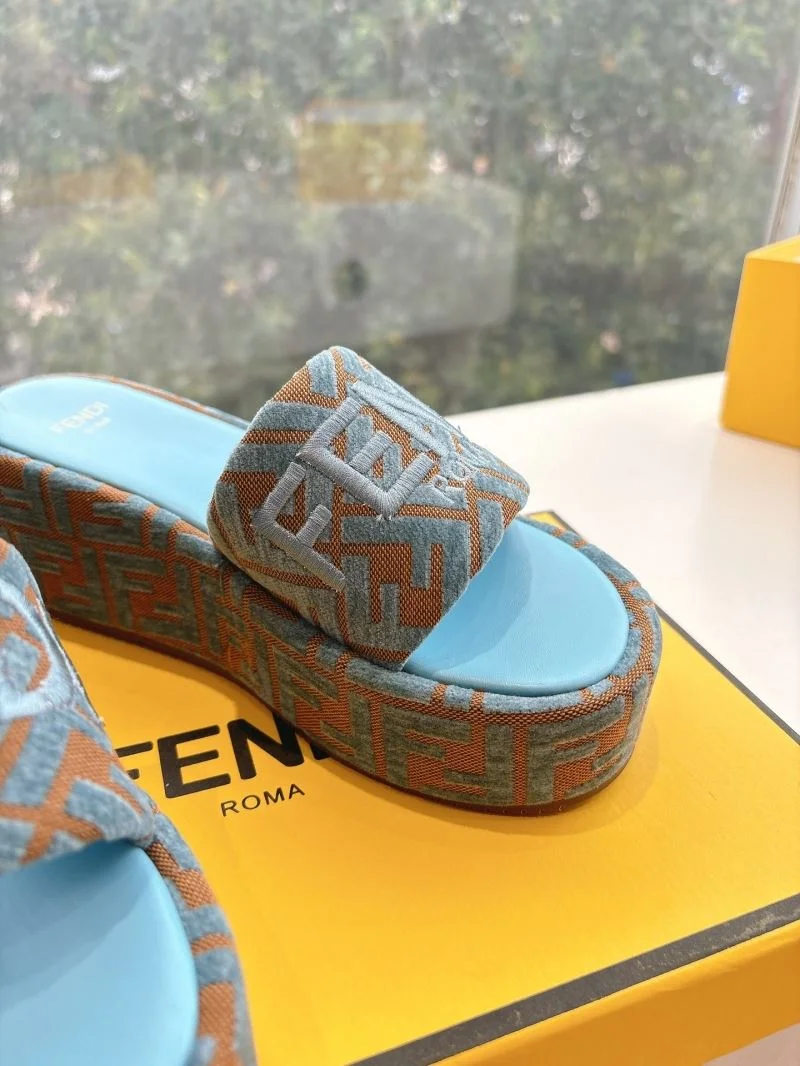 Casual Fendi Slippers 23391