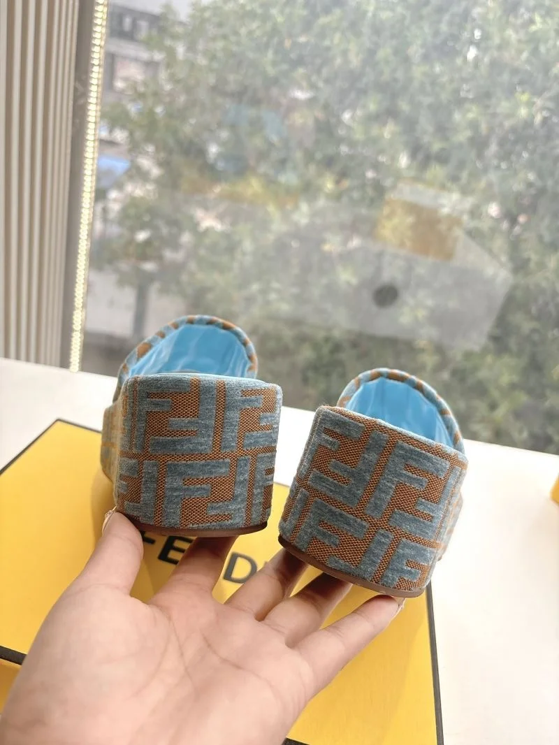 Casual Fendi Slippers 23391