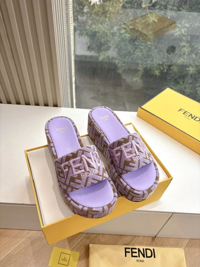 Effortless Fendi Slippers 23390