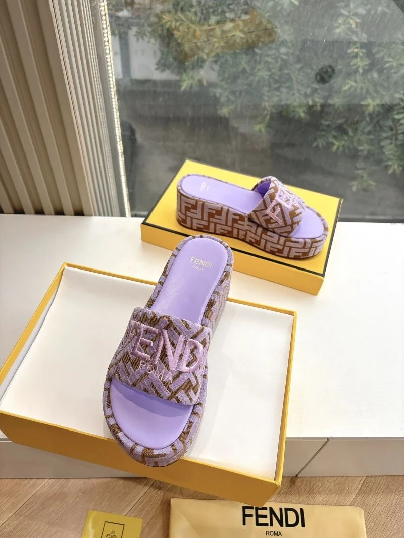 Effortless Fendi Slippers 23390