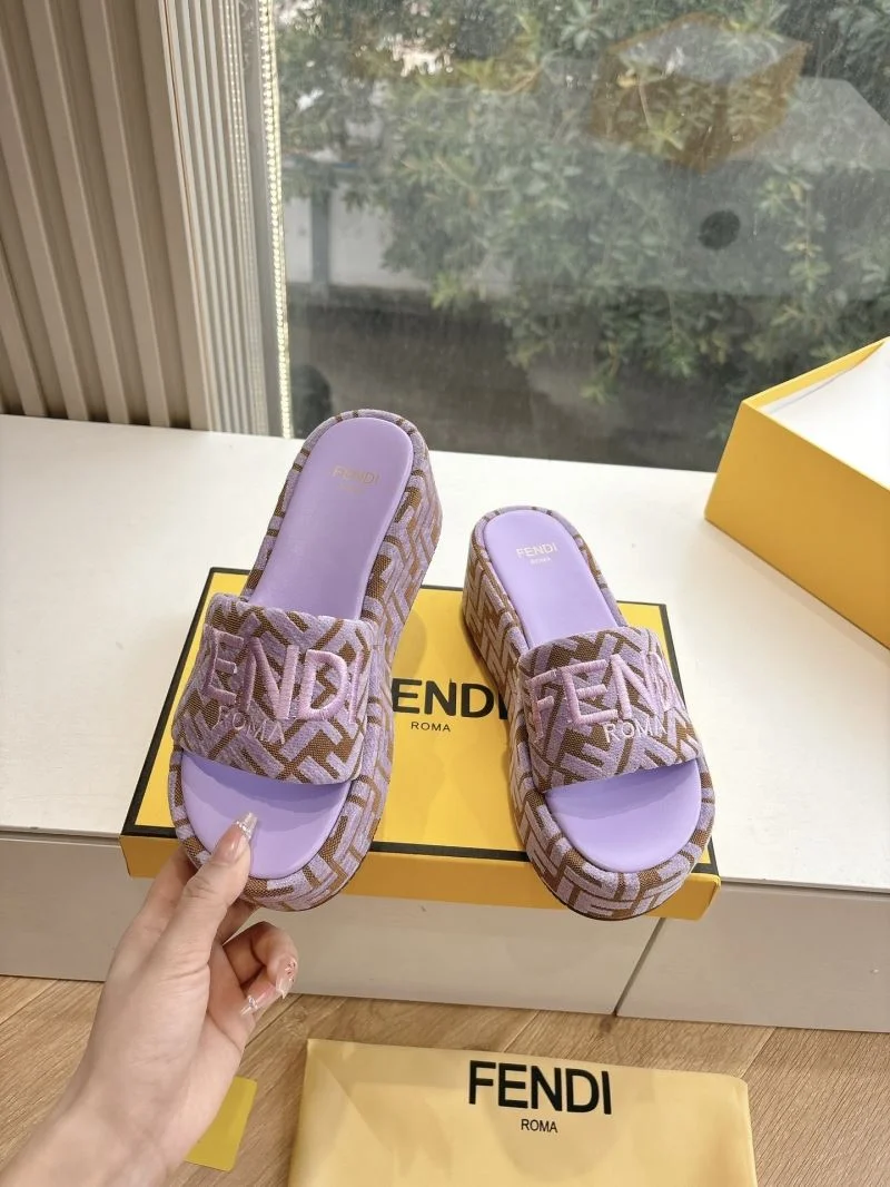 Effortless Fendi Slippers 23390