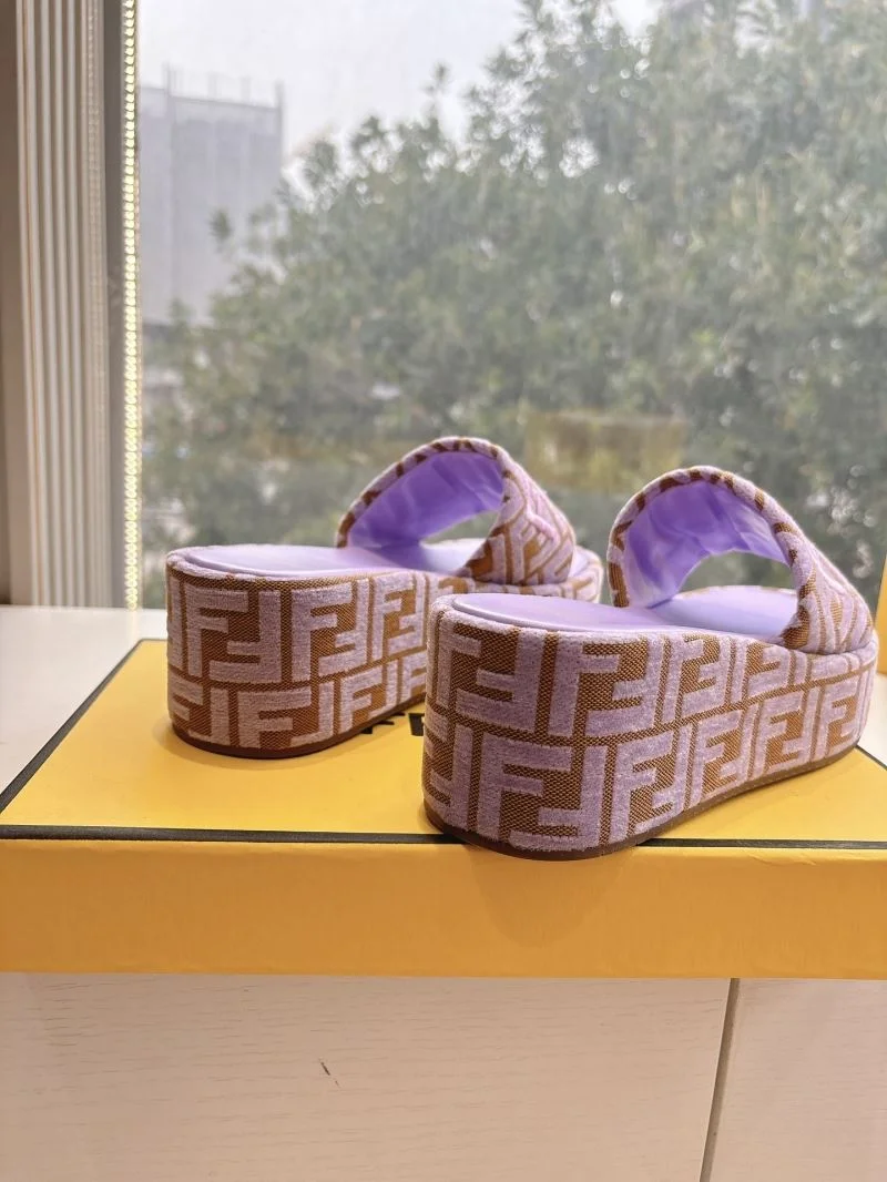 Effortless Fendi Slippers 23390