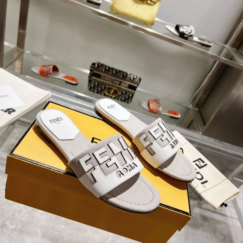 Fendi Slippers Durable 23385