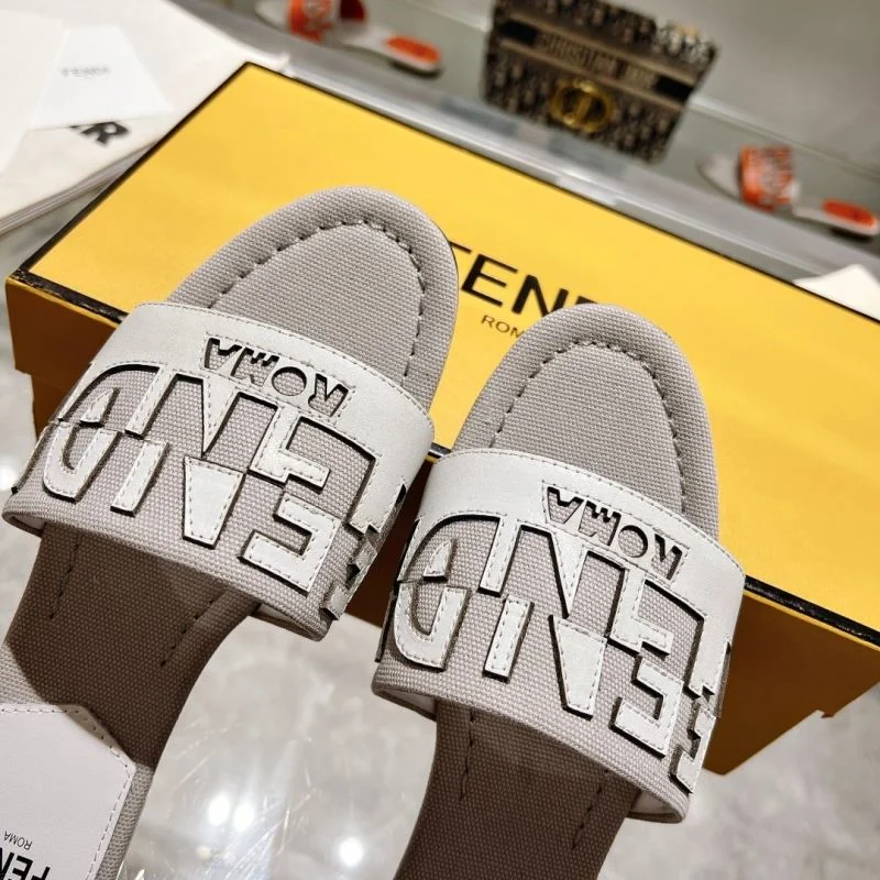 Fendi Slippers Durable 23385