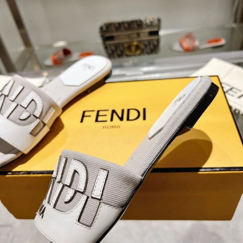 Fendi Slippers Durable 23385
