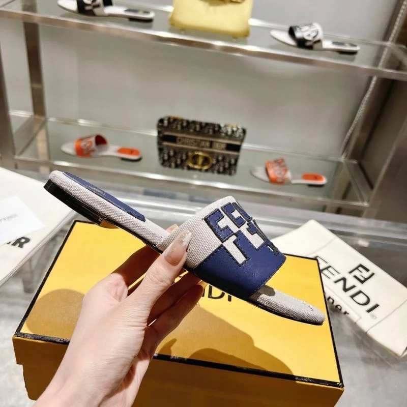 Effortless Fendi Slippers 23387