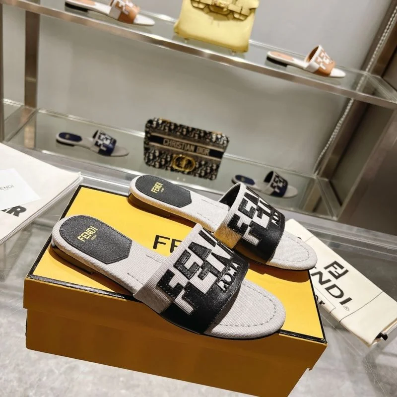Thermal Fendi Slippers 23383