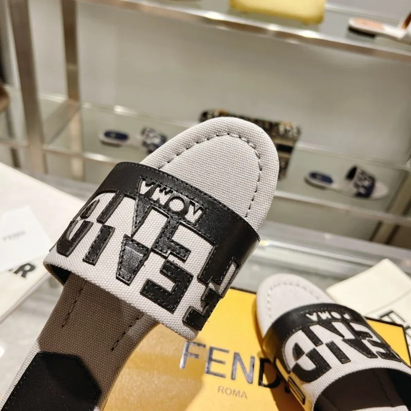 Thermal Fendi Slippers 23383