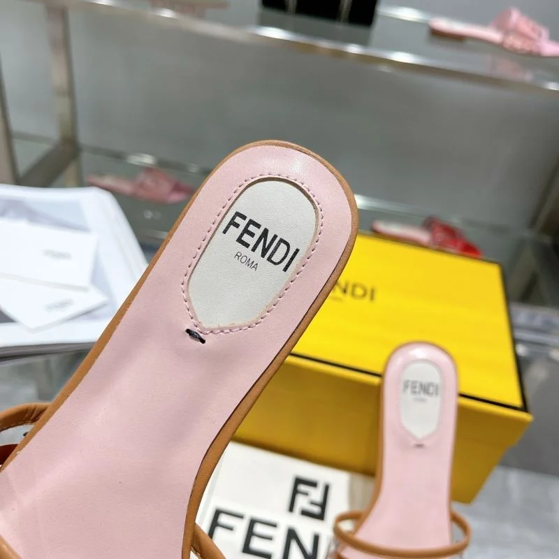 Fendi Slippers Elegant 23374
