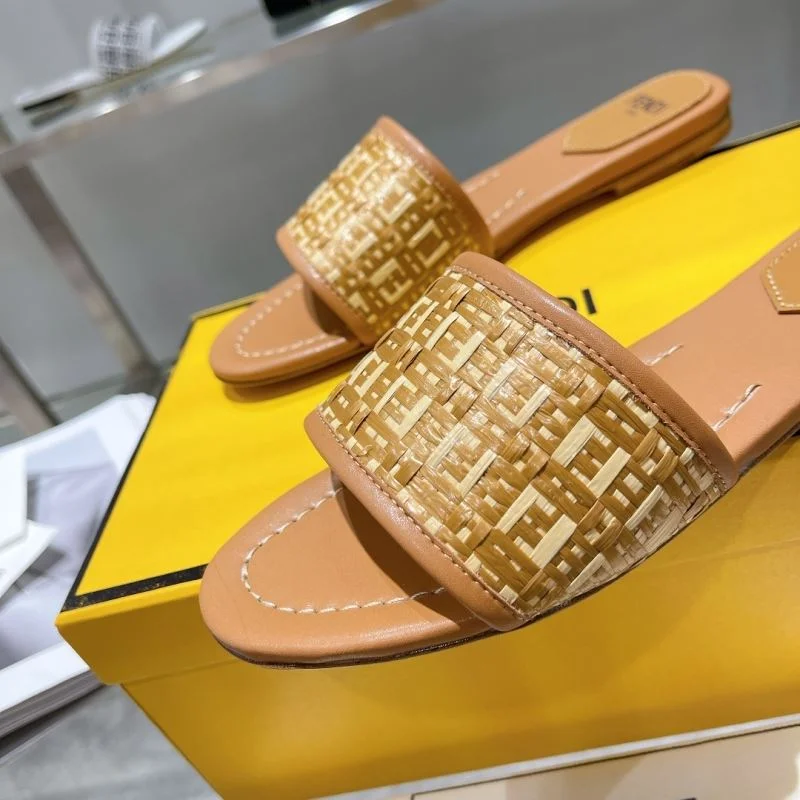Fendi Slippers Comfortable 23372