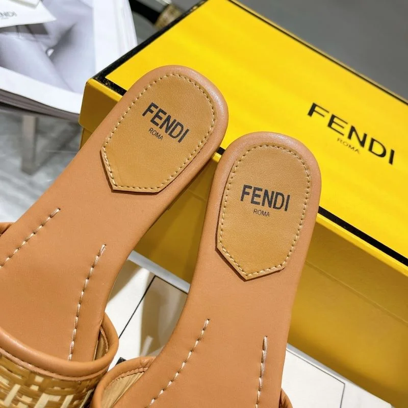 Fendi Slippers Comfortable 23372