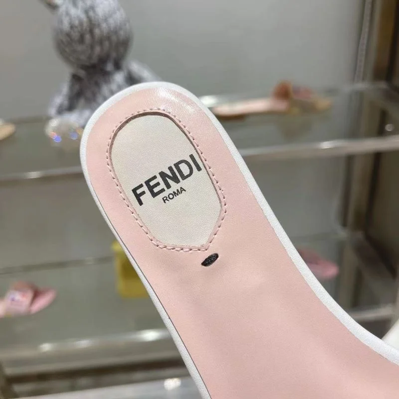 Fendi Slippers UrbanStyle 23371
