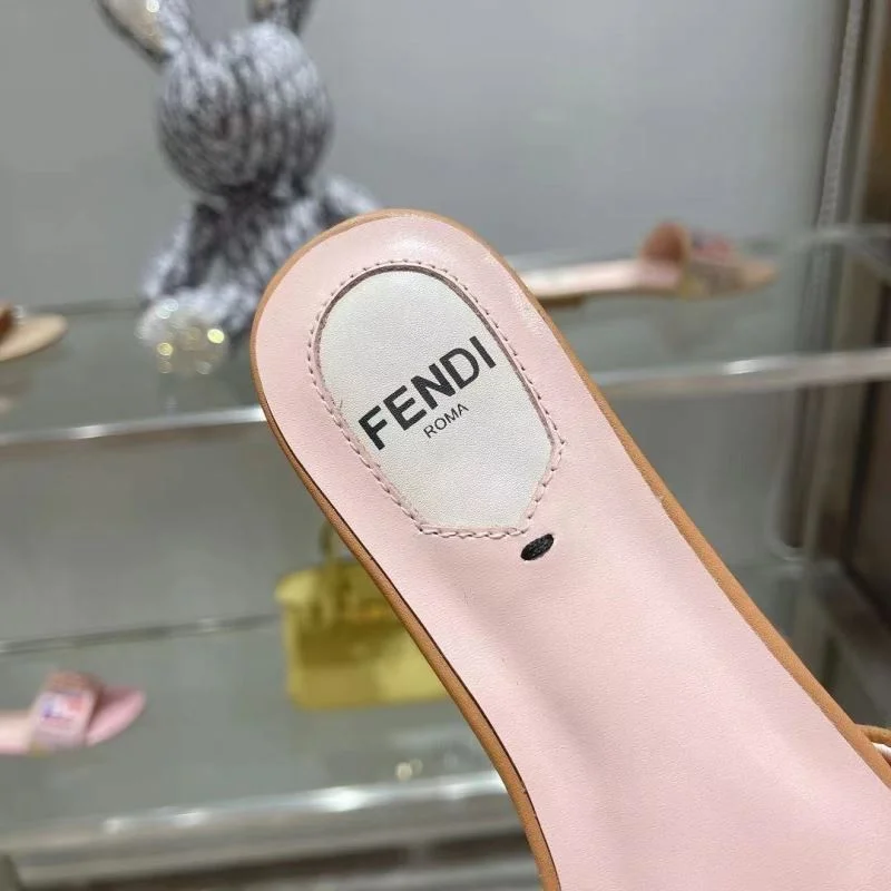 Fendi Slippers Casual 23373