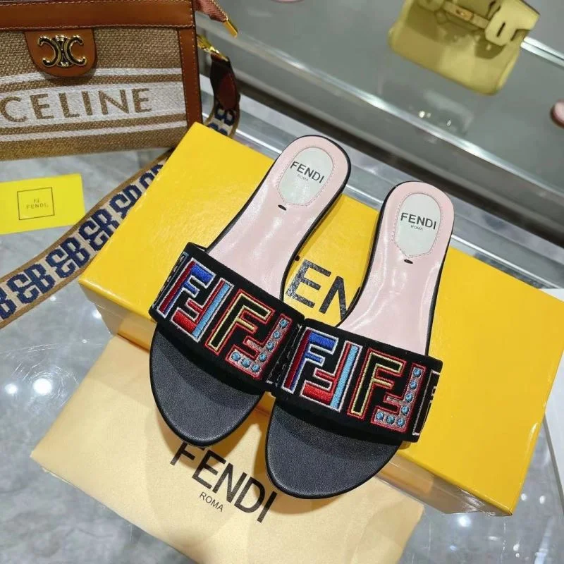 Youthful Fendi Slippers 23379