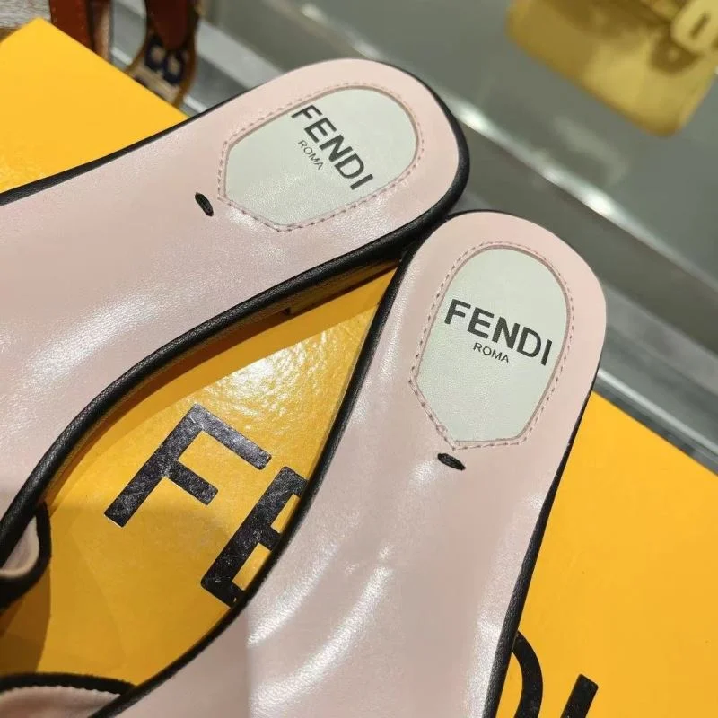 Youthful Fendi Slippers 23379