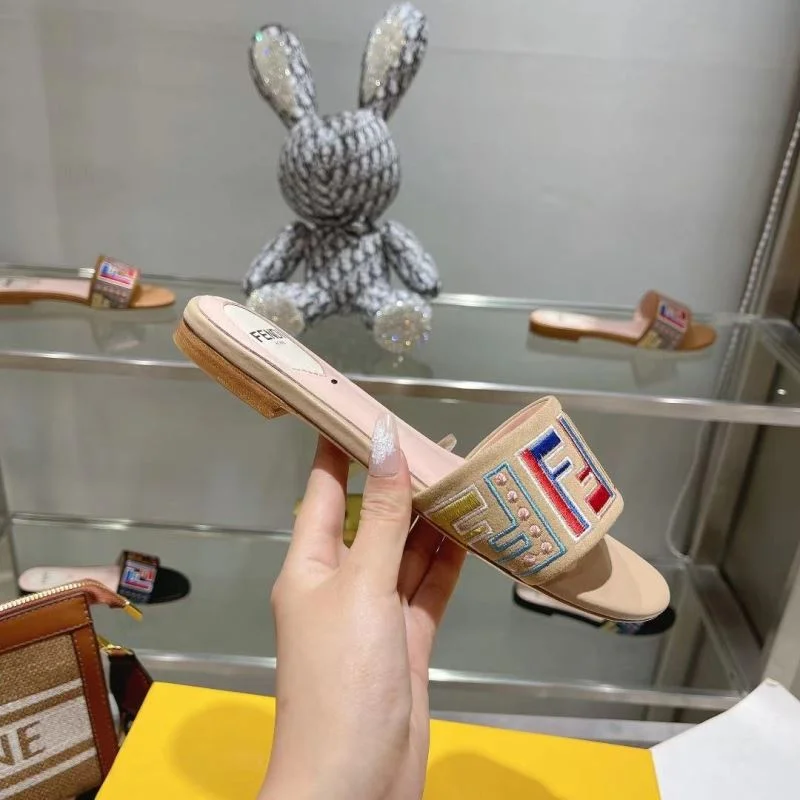 Fendi Slippers UrbanChic 23366