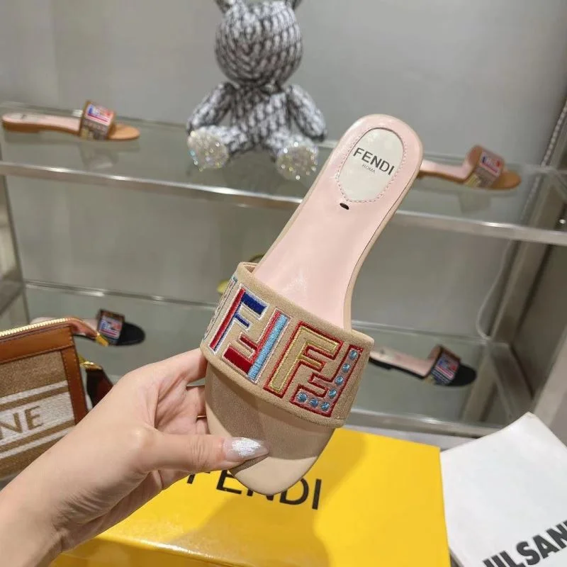 Fendi Slippers UrbanChic 23366