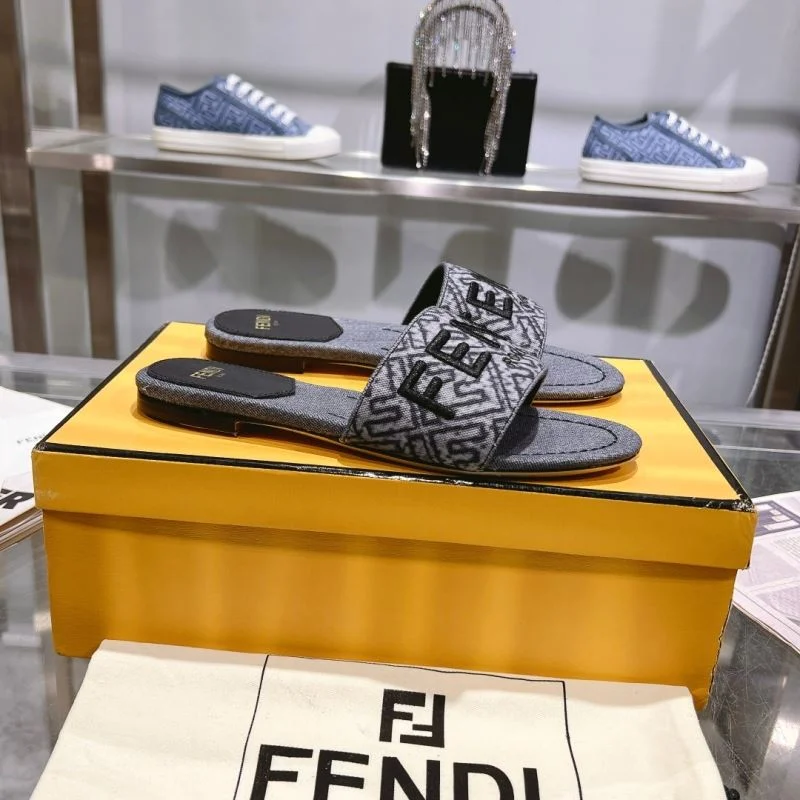 Fendi Slippers Refined 23370