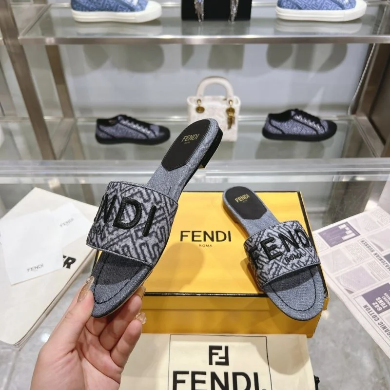 Fendi Slippers Refined 23370