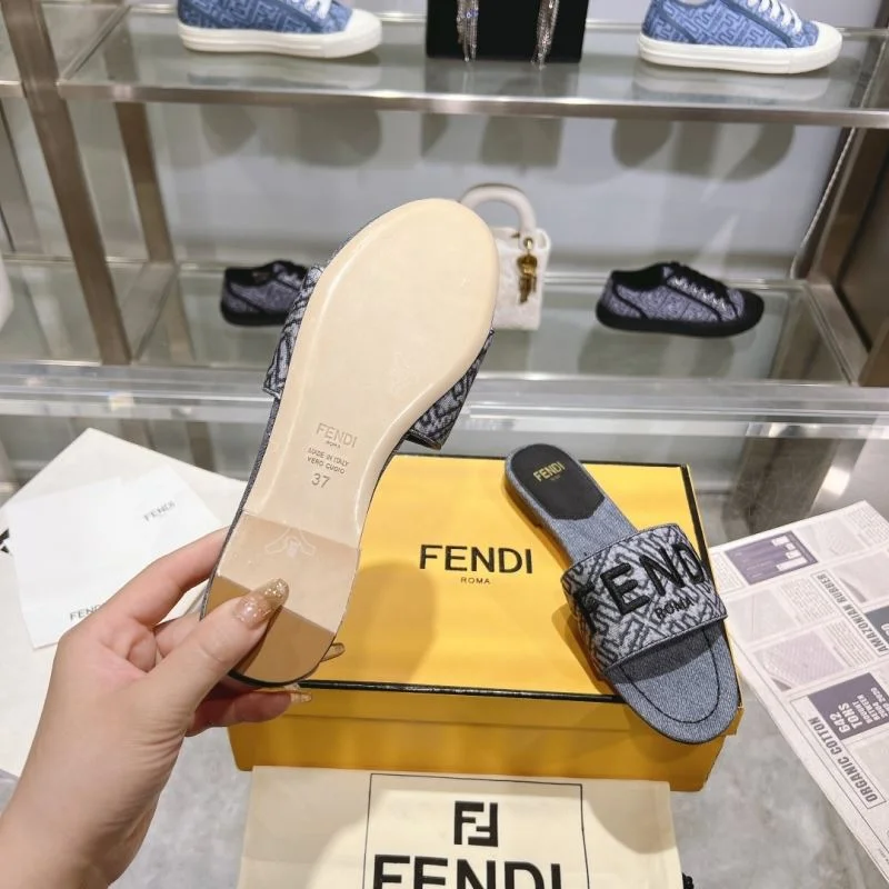 Fendi Slippers Refined 23370