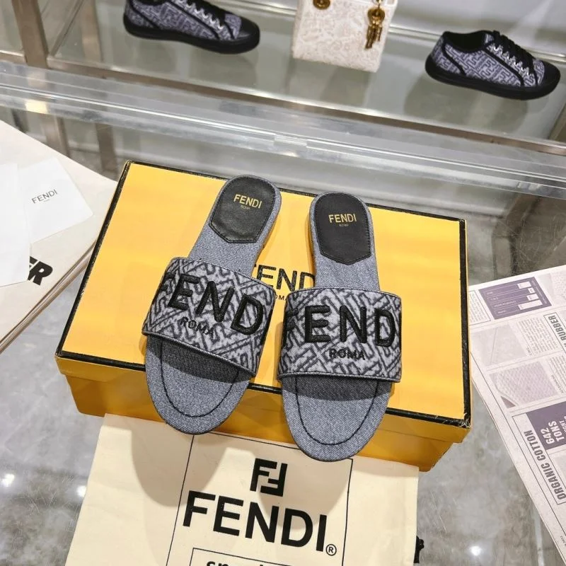Fendi Slippers Refined 23370