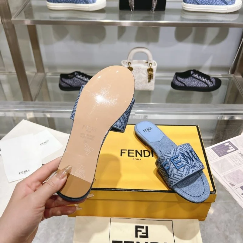 Fashionable Fendi Slippers 23393