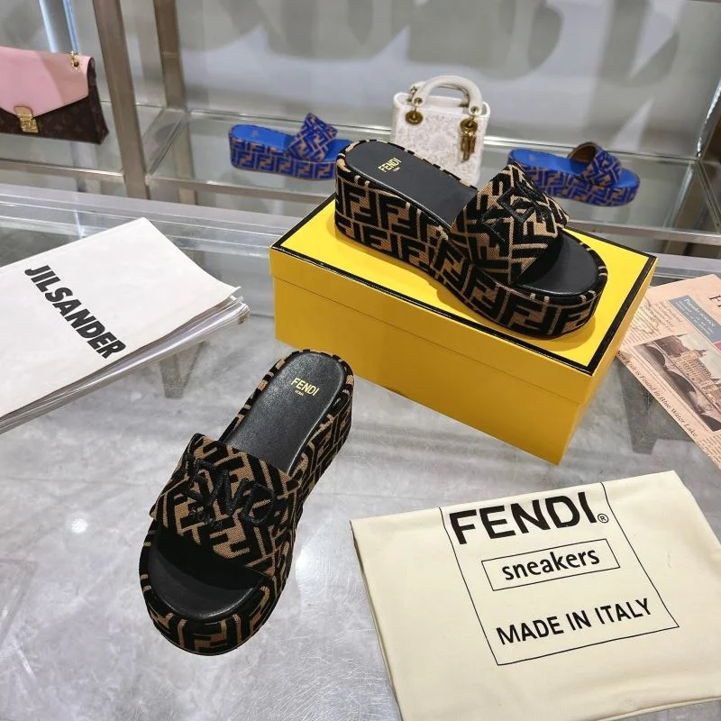 Fendi Slippers UrbanStyle 23362